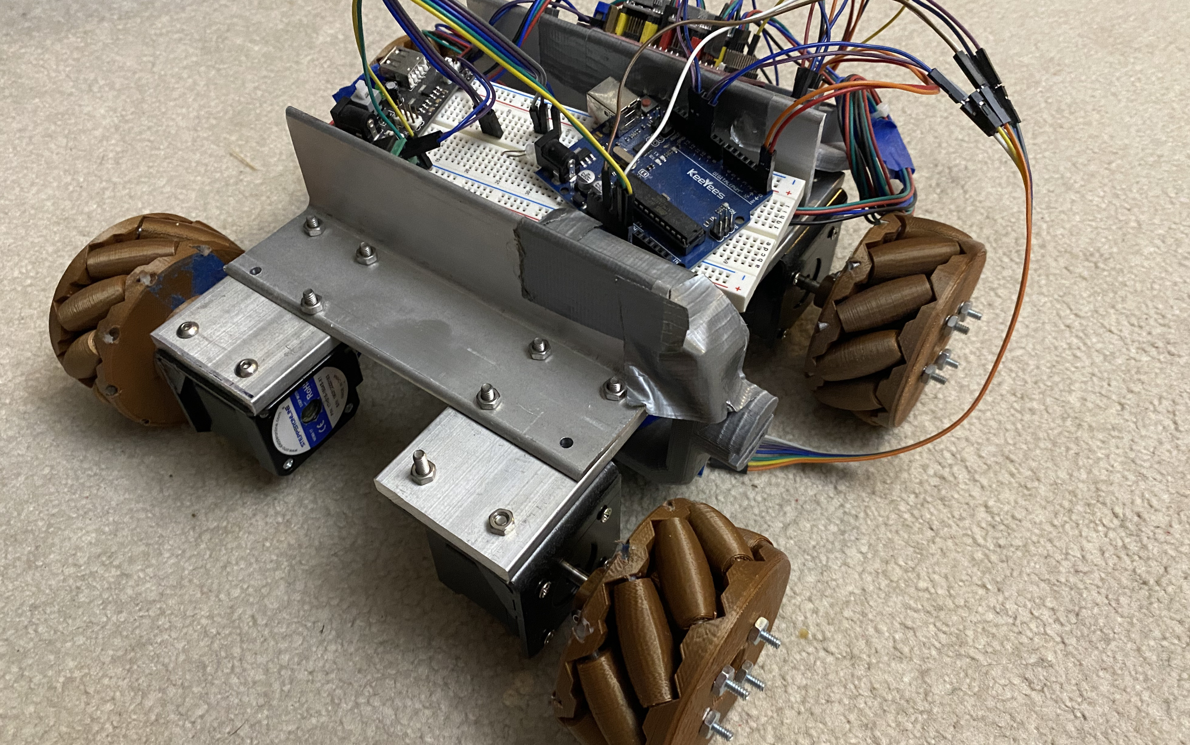Arduino Trackless Vehicle media 2